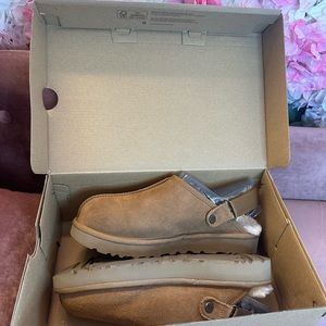 Ugg lanah clogs